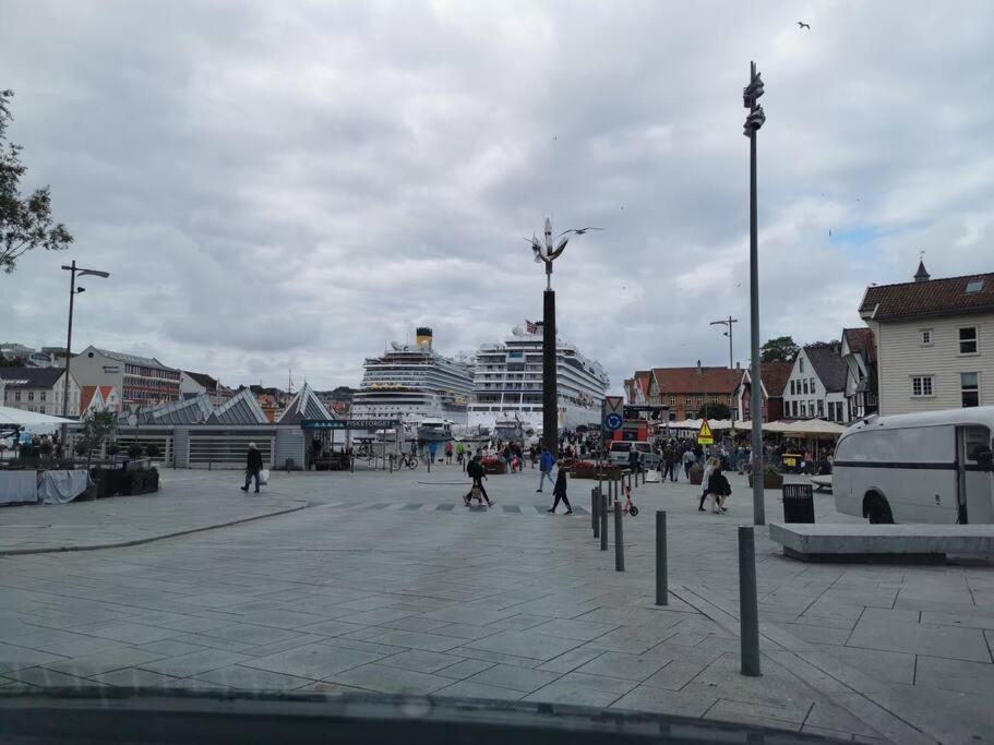 Nice 1-Bedroom Apartment In Heart Of The City Stavanger Kültér fotó