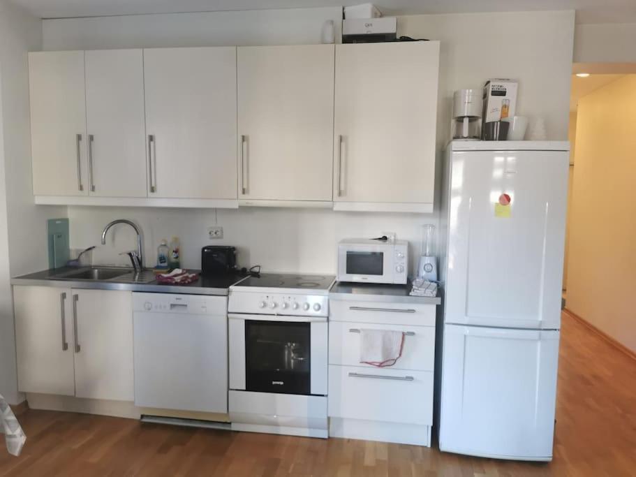 Nice 1-Bedroom Apartment In Heart Of The City Stavanger Kültér fotó
